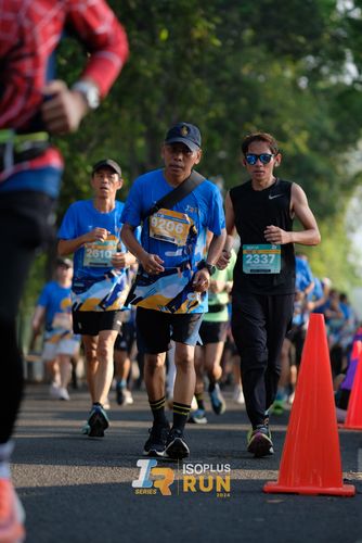 Race photo from Isoplus Run 2024 Surabaya