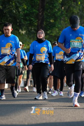 Race photo from Isoplus Run 2024 Surabaya