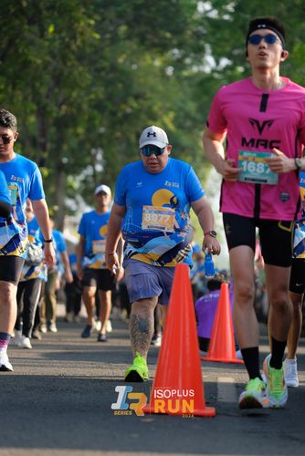 Race photo from Isoplus Run 2024 Surabaya