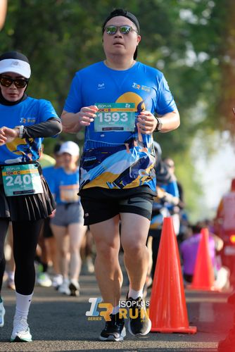 Race photo from Isoplus Run 2024 Surabaya