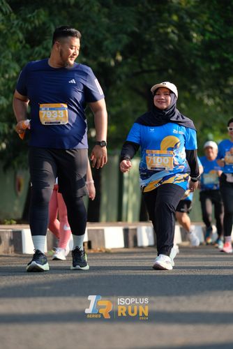 Race photo from Isoplus Run 2024 Surabaya