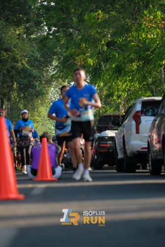 Race photo from Isoplus Run 2024 Surabaya
