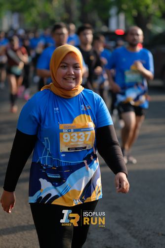 Race photo from Isoplus Run 2024 Surabaya