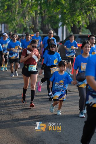 Race photo from Isoplus Run 2024 Surabaya