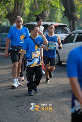 Race photo from Isoplus Run 2024 Surabaya