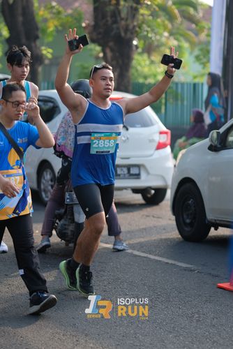Race photo from Isoplus Run 2024 Surabaya