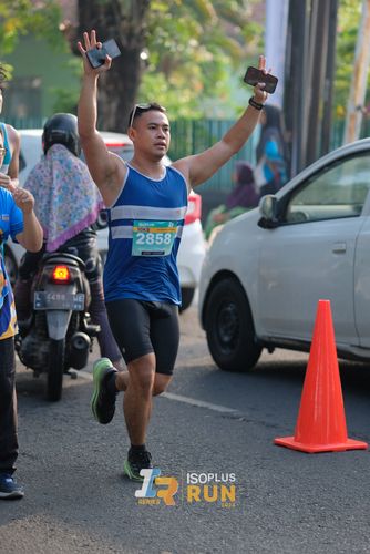 Race photo from Isoplus Run 2024 Surabaya