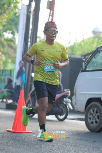 Race photo from Isoplus Run 2024 Surabaya
