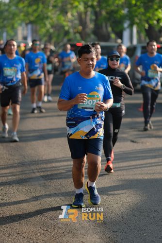 Race photo from Isoplus Run 2024 Surabaya
