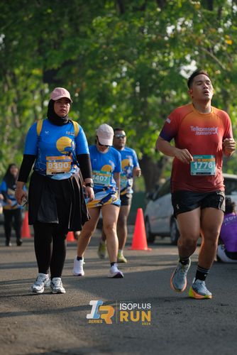 Race photo from Isoplus Run 2024 Surabaya