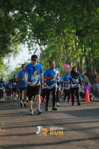 Race photo from Isoplus Run 2024 Surabaya