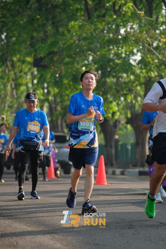 Race photo from Isoplus Run 2024 Surabaya