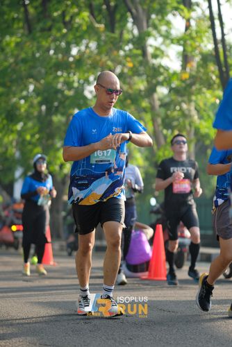 Race photo from Isoplus Run 2024 Surabaya