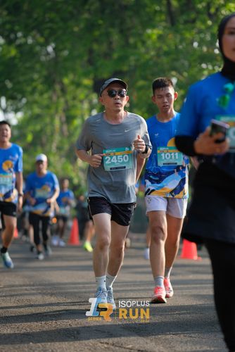 Race photo from Isoplus Run 2024 Surabaya