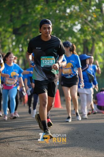 Race photo from Isoplus Run 2024 Surabaya