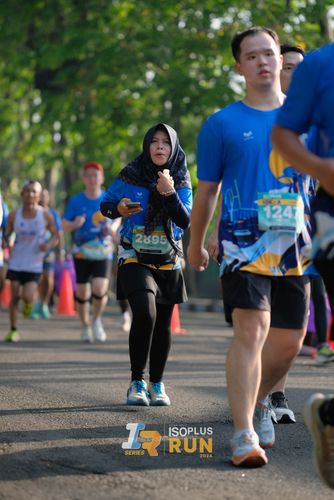 Race photo from Isoplus Run 2024 Surabaya