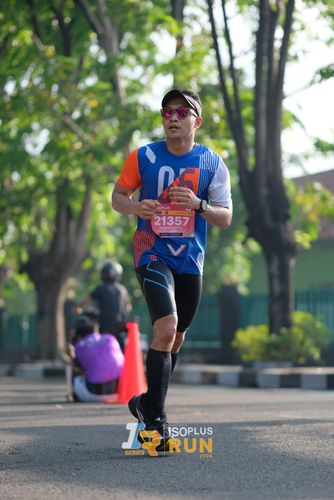 Race photo from Isoplus Run 2024 Surabaya