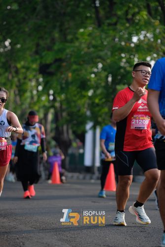 Race photo from Isoplus Run 2024 Surabaya