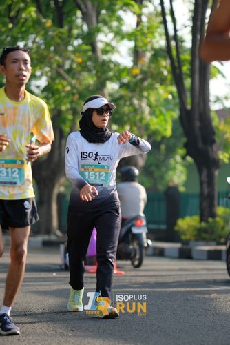 Race photo from Isoplus Run 2024 Surabaya
