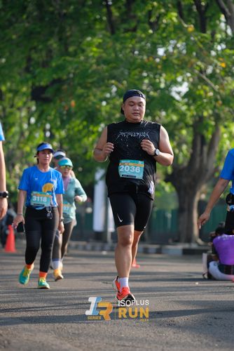Race photo from Isoplus Run 2024 Surabaya