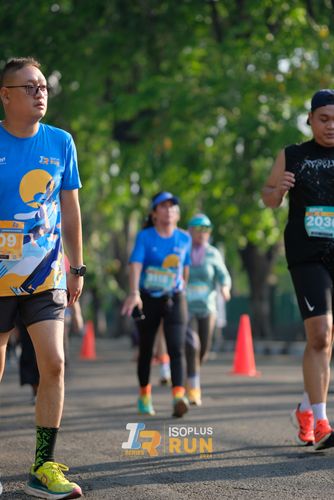 Race photo from Isoplus Run 2024 Surabaya