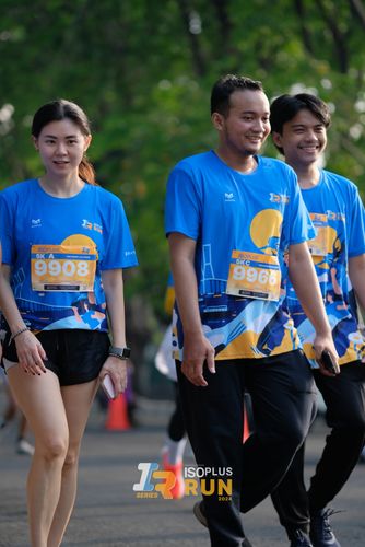 Race photo from Isoplus Run 2024 Surabaya