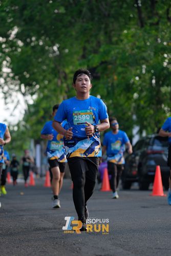 Race photo from Isoplus Run 2024 Surabaya