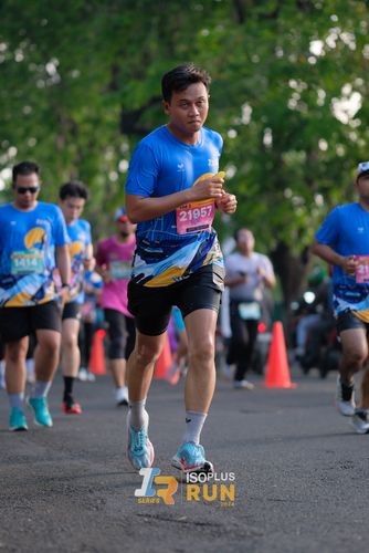 Race photo from Isoplus Run 2024 Surabaya