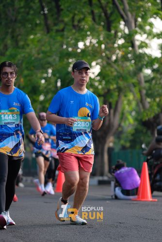 Race photo from Isoplus Run 2024 Surabaya