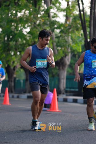 Race photo from Isoplus Run 2024 Surabaya