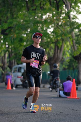 Race photo from Isoplus Run 2024 Surabaya