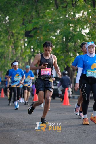 Race photo from Isoplus Run 2024 Surabaya