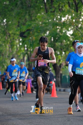 Race photo from Isoplus Run 2024 Surabaya