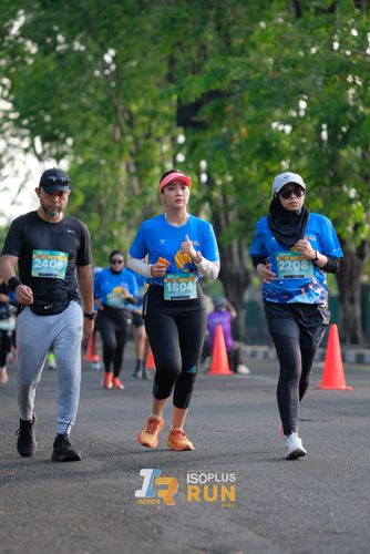 Race photo from Isoplus Run 2024 Surabaya