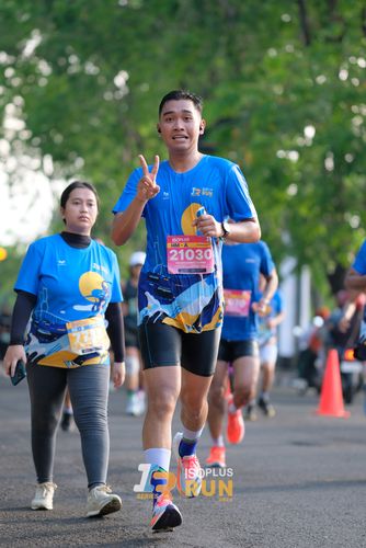 Race photo from Isoplus Run 2024 Surabaya
