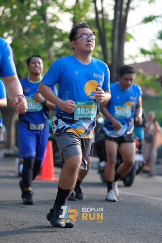 Race photo from Isoplus Run 2024 Surabaya