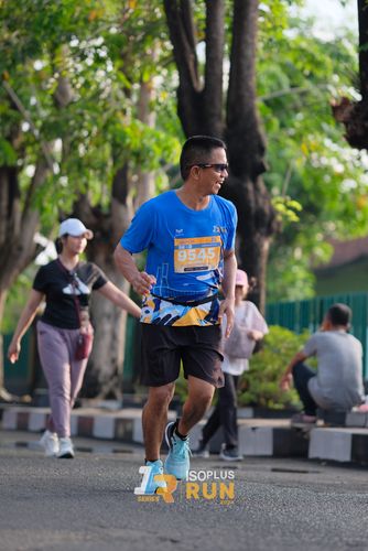 Race photo from Isoplus Run 2024 Surabaya