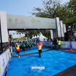 Race photo from BOGORUN 2026