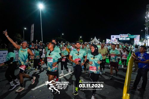 Race photo from Arutmin Borneo Run 2024