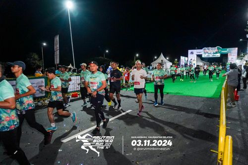 Race photo from Arutmin Borneo Run 2024