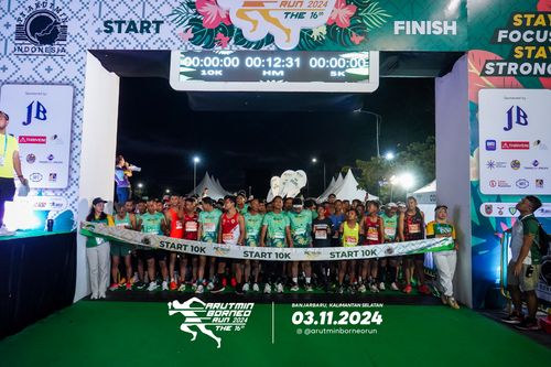 Race photo from Arutmin Borneo Run 2024