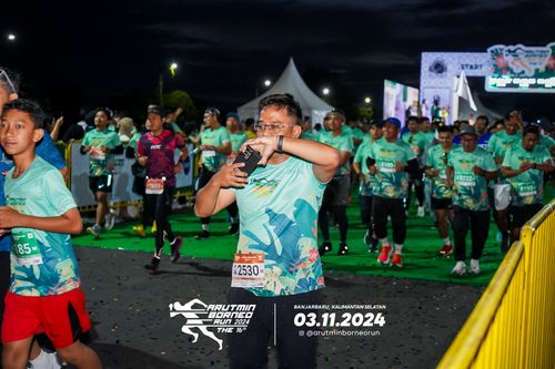 Race photo from Arutmin Borneo Run 2024