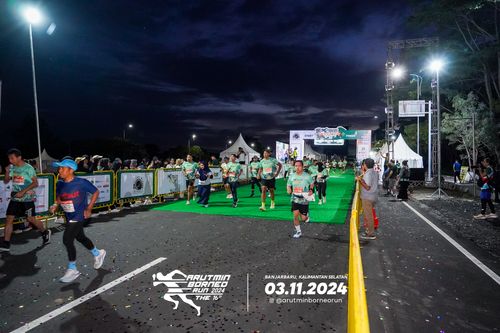Race photo from Arutmin Borneo Run 2024