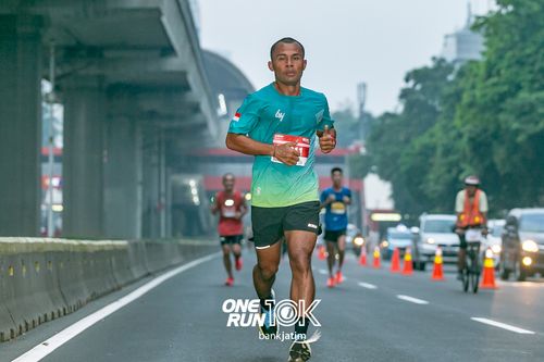 Race photo from ONE RUN 10 K