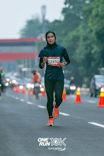 Race photo from ONE RUN 10 K
