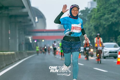 Race photo from ONE RUN 10 K