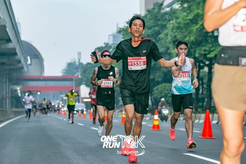 Race photo from ONE RUN 10 K