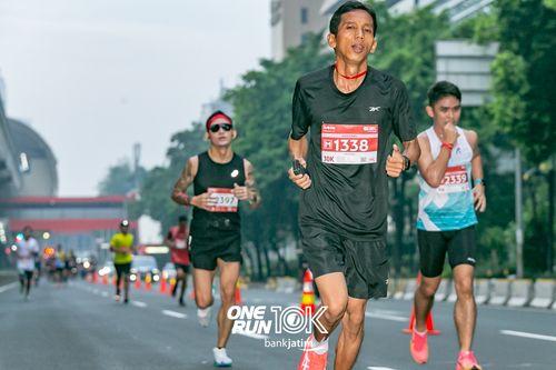 Race photo from ONE RUN 10 K