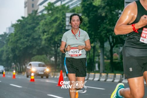 Race photo from ONE RUN 10 K