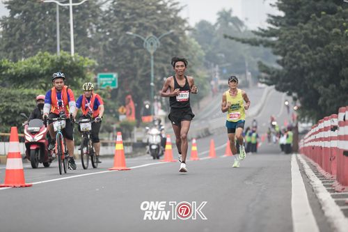 Race photo from ONE RUN 10K 2025